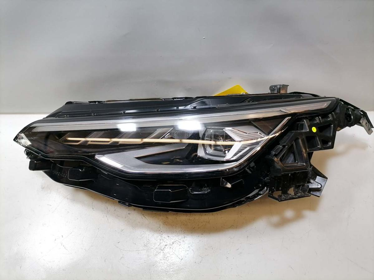 VW Golf 8 original Scheinwerfer vorn links LED Facelift Bj.2024